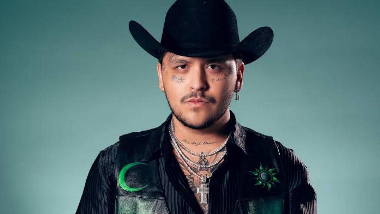 Christian Nodal enfrenta disputa por la marca "El Forajido"
