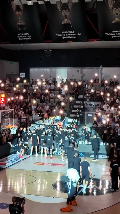 Takım Anonsu - Beşiktaş Gain v Bahçeşehir Koleji - Türkiye Sigorta Basketbol Süper Ligi Play Off Yarı Final 5. Maç