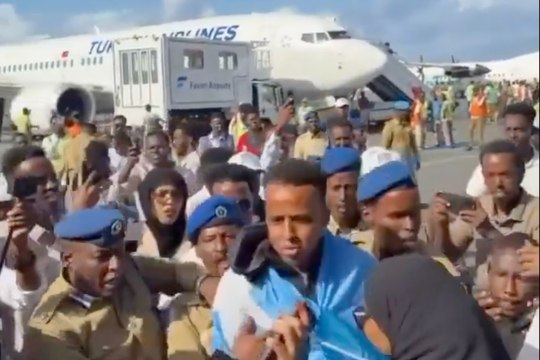 Somali referee Omar Artan welcomed home as hero after World Cup dream ends at U.S. border