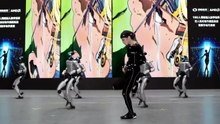 Una artista hizo el Torture Dance y seis robots la imitaron en tiempo real