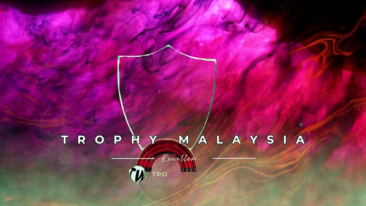 Red Crystal Plaques at Trophy-World Malaysia | Custom Trophies & Plaques Supplier