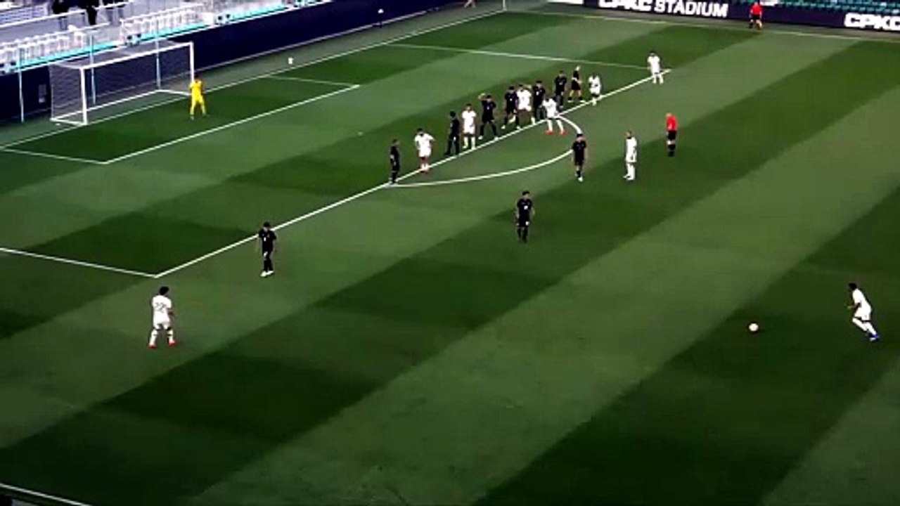 Bolivie-Algérie (0-1) : But de Mandi