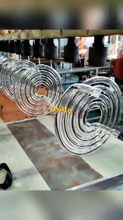 Disc-shaped carbon fiber infrared quartz heating tube