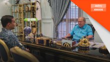 Agong terima menghadap MB Johor berhubung urusan negeri