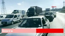 Büyükçekme'de 2 servis minibüsü ve bir otomobilin karıştığı kazada 4 kişi yaralandı