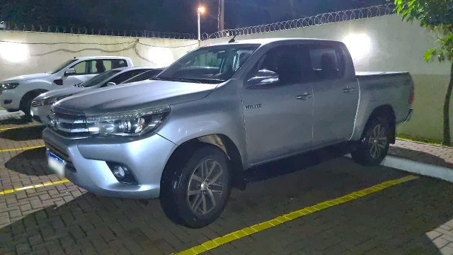 Equipe Choque recupera caminhonete furtada e encaminha motorista à Delegacia em Cascavel
