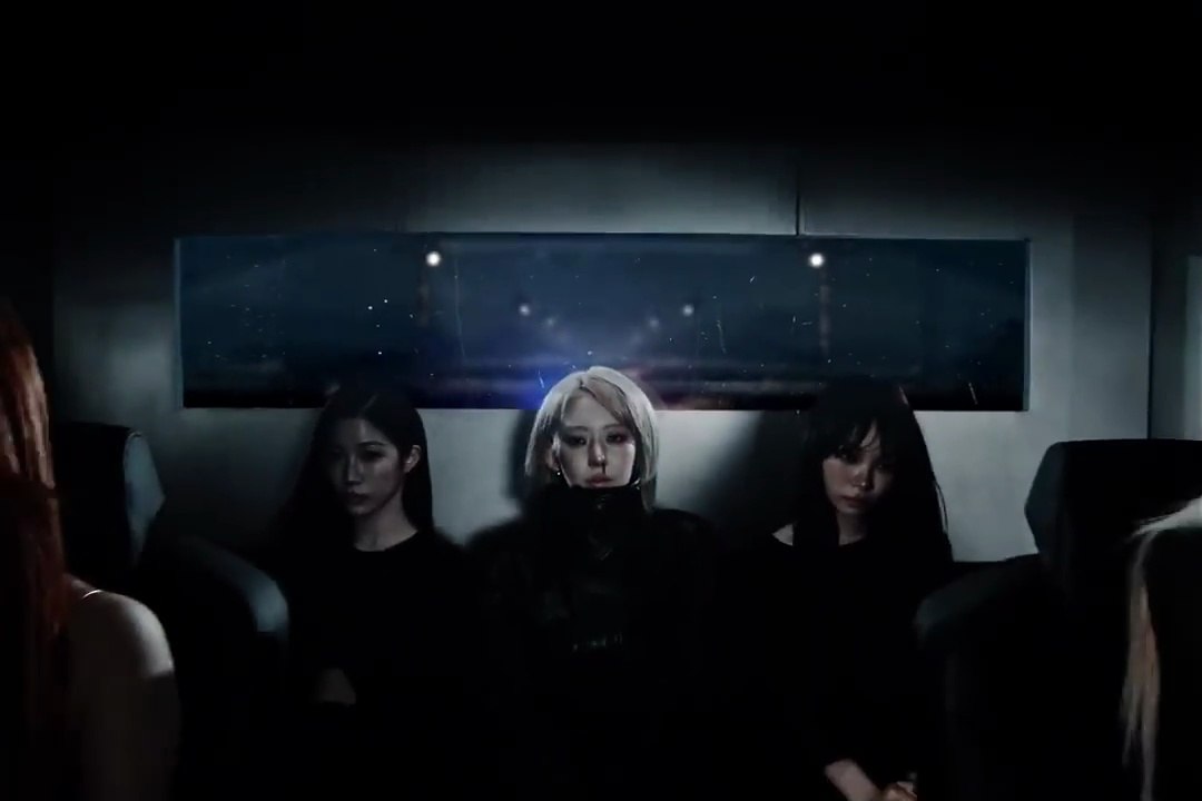LE SSERAFIM (르세라핌) x ILLIT (아일릿) x KATSEYE (캣츠아...