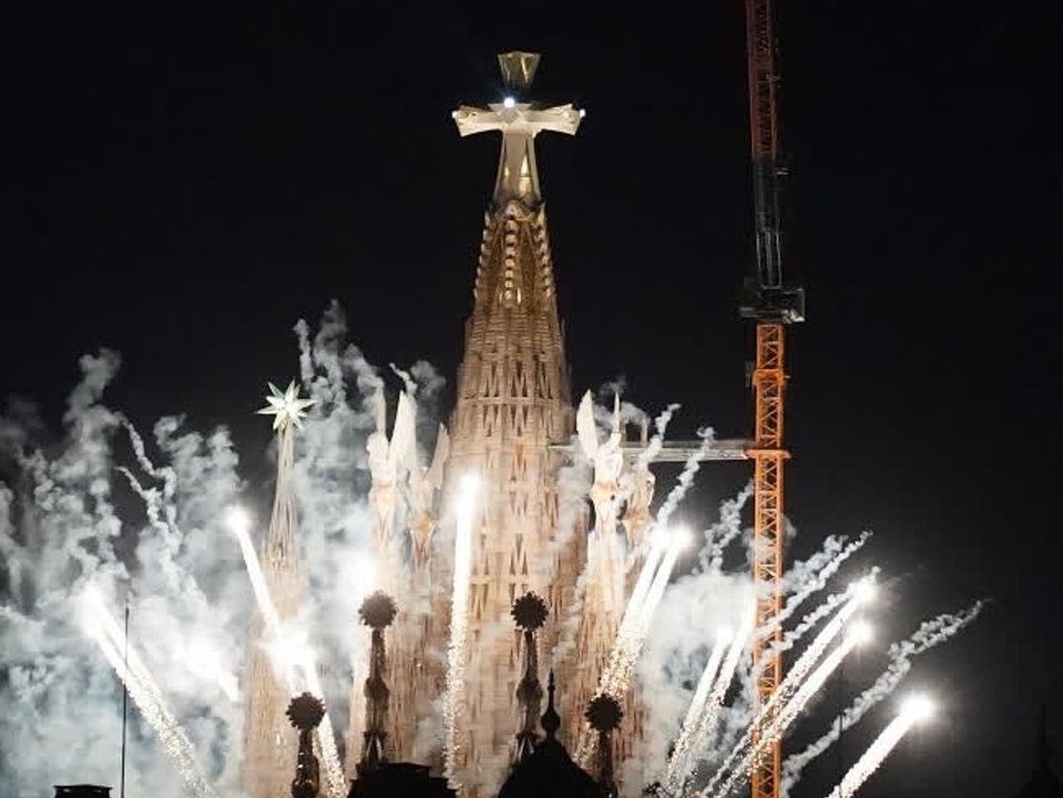 Historischer moment: papst weiht fertige sagrada família ein