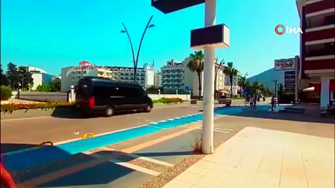 Marmaris’te sıcak havayla birlikte sahiller hareketlendi
