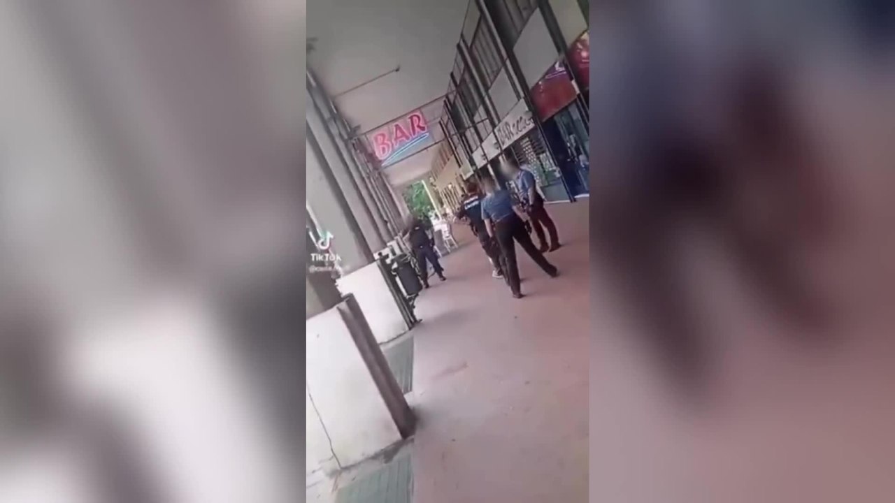 Cuneo, carabinieri usano il taser su una donna: il filmato divide la politica