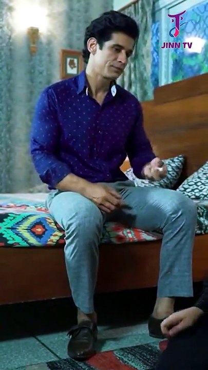 Mere is mushkil waqt main usny mera saath nh chora  - Baadbaan – Aaina  Badbaan – Aaina is an emotional drama that reflects the reality of a typical saas-bahu relationship.