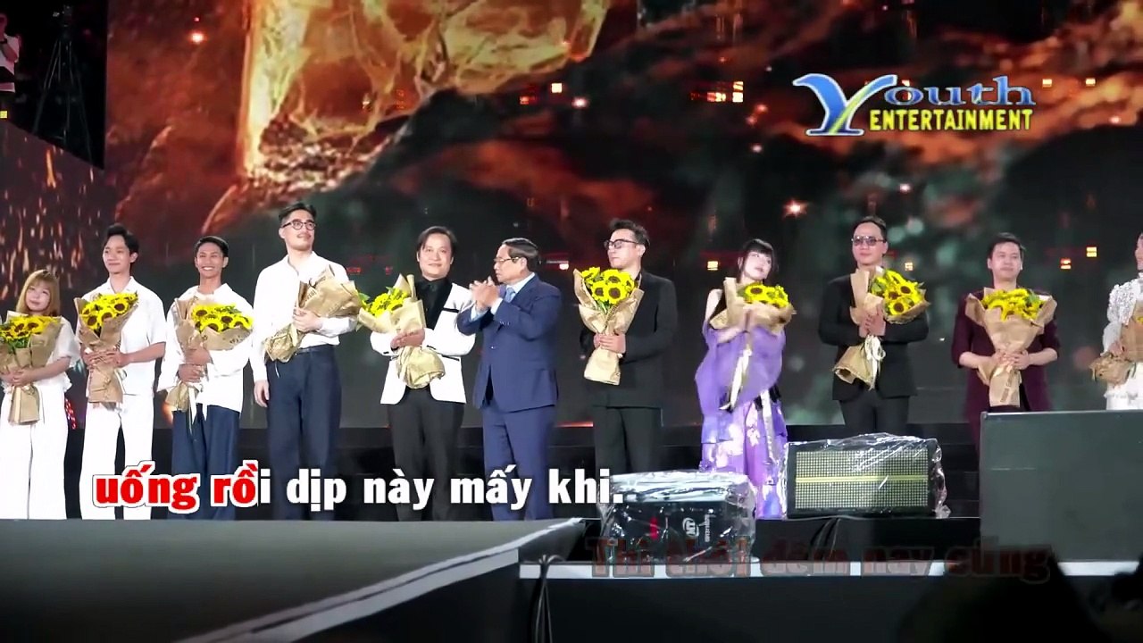 Green Light - Quynh Anh Shyn, Dao Tu A1j (Lyric...