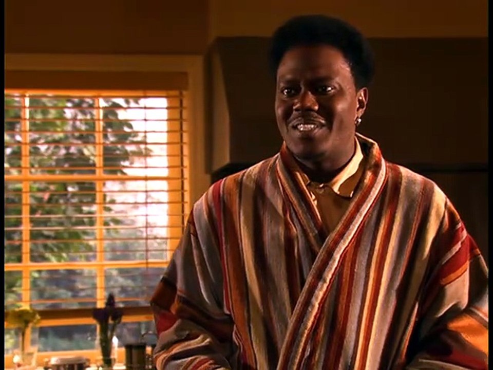 The BERNIE MAC Show - S02 E17 - The Incredible Bulk (480p - NF Web-DL)
