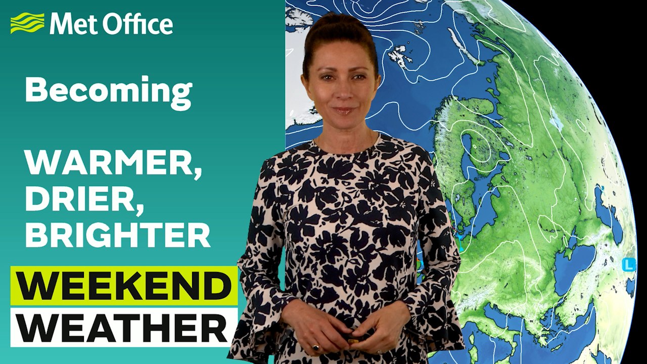 Weekend weather 11/06/2026 Showers in the north easing with warm sunshine developing