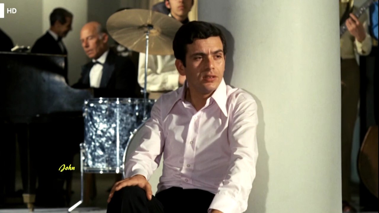 Αυτά τα χέρια - Μανώλης Μητσιάς (Cine Video)