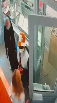 Siete DETENIDOS por atracar JOYERÍAS vestidos de MONJAS y curas