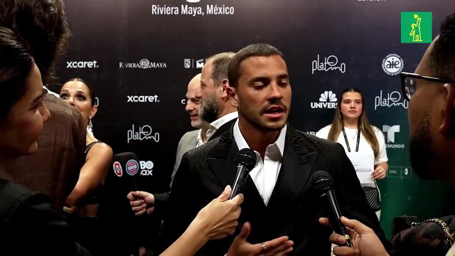 Entrevista a André Lamoglia en premios platino.