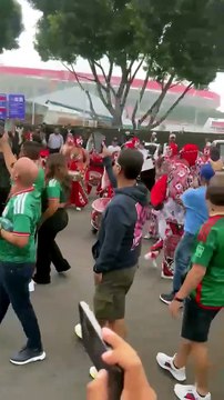 Ambiance festive et 100% mexicaine aux abords du Stade Aztèque - Coupe du monde 2026 - Mexique