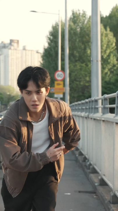 POV : TU SORS UN TEASER POUR TON MV KPOP