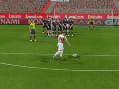 PES 2008 Coup franc de SCHWEINSTEIGER