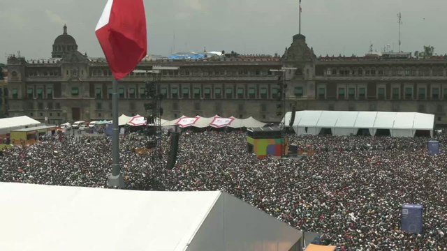 La reacción al gol de Quiñones en el Zócalo de Ciudad de México