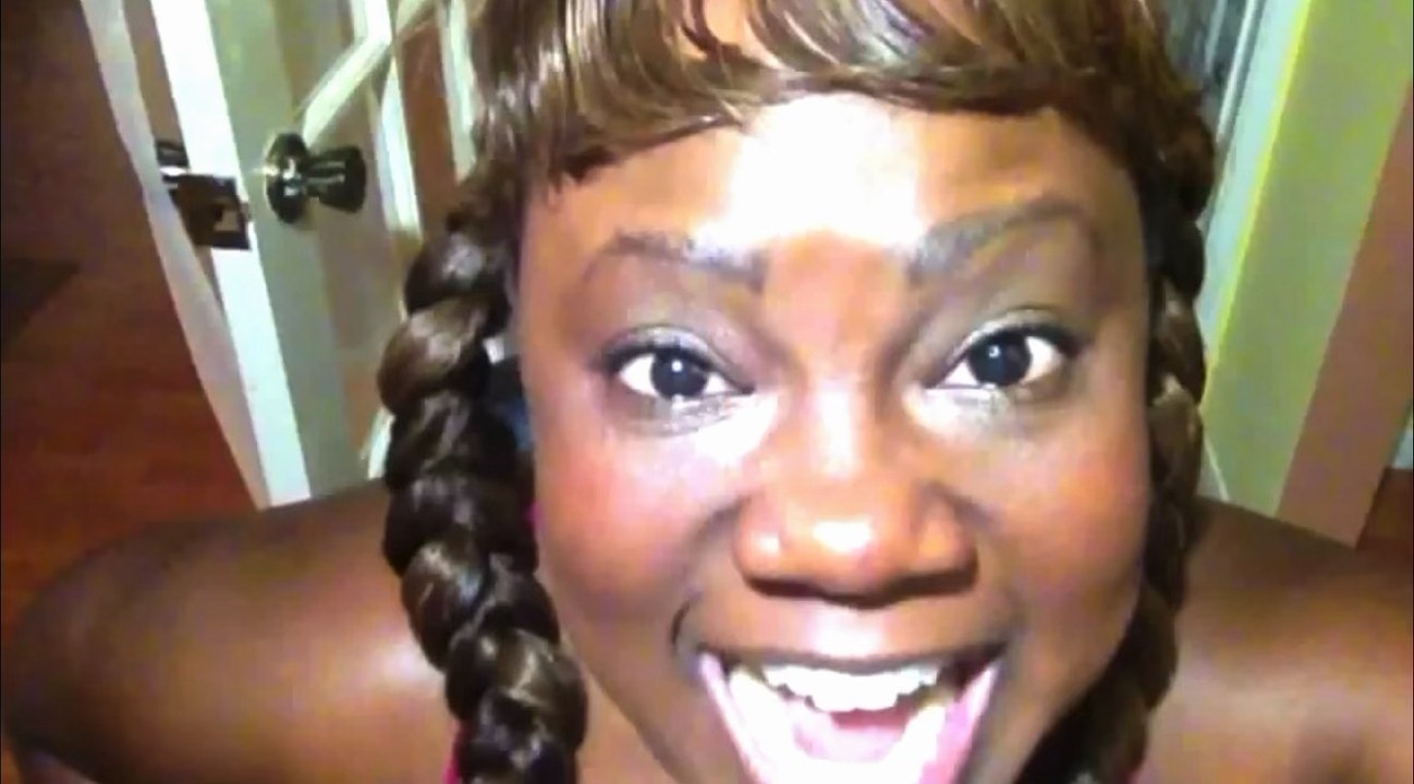 Shanna Malcolm - Extreme Warhead Challenge!!! |