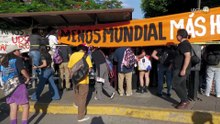 Colectivos marchan en Calzada Independencia por crisis de desapariciones