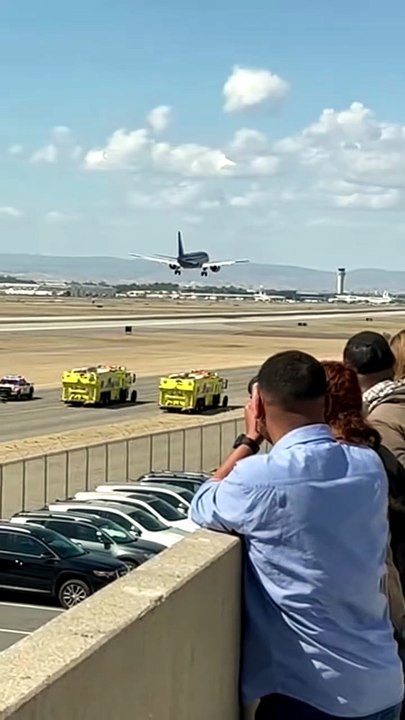 “Cyclist Captures Brutal Daytime Runway Landing” #HardLanding #AirportEmergency #RunwayChaos #AviationFootage #RealFlight