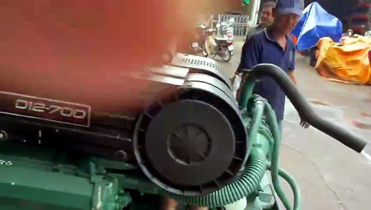 Volvo Penta  D12 (700 hp )