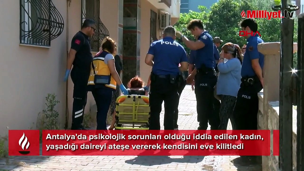 Komşular kokuyu alıp, ihbar etti! Evden kelepçelenerek çıkarıldı