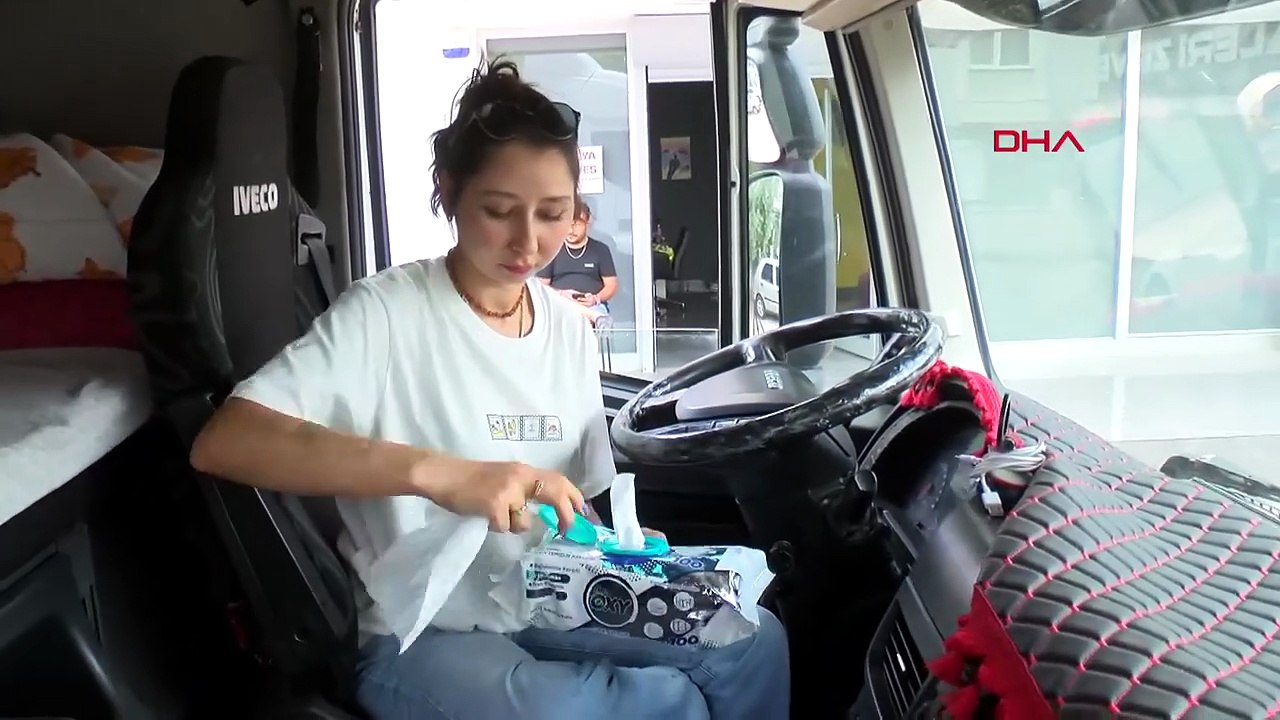 Memurluğu bıraktı, dünyayı gezmeye başladı! Her gün başka bir ülkede uyanıyor