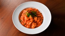How Does Ebi Chili Get So Glossy? 🍤