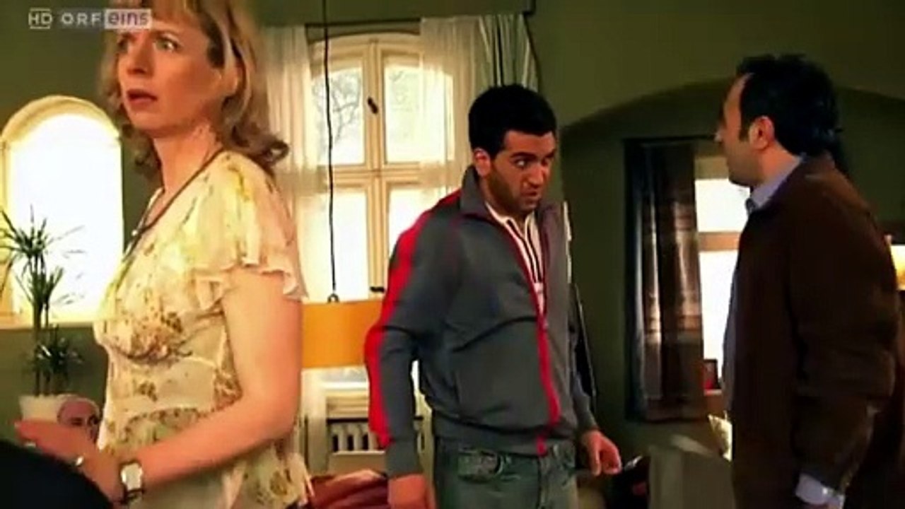 Türkisch für Anfänger S03E04 Die, in der Schläge auch nichts bringen