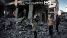 عائلات في غزة تبحث بين الأنقاض بعد غارات إسرائيلية على منازل