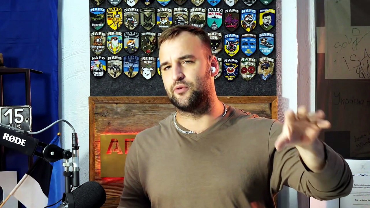 “WHY OCCUPY CRIMEA AT ALL?!” Russian People Ask Dangerous Questions after their Fuel Runs Out