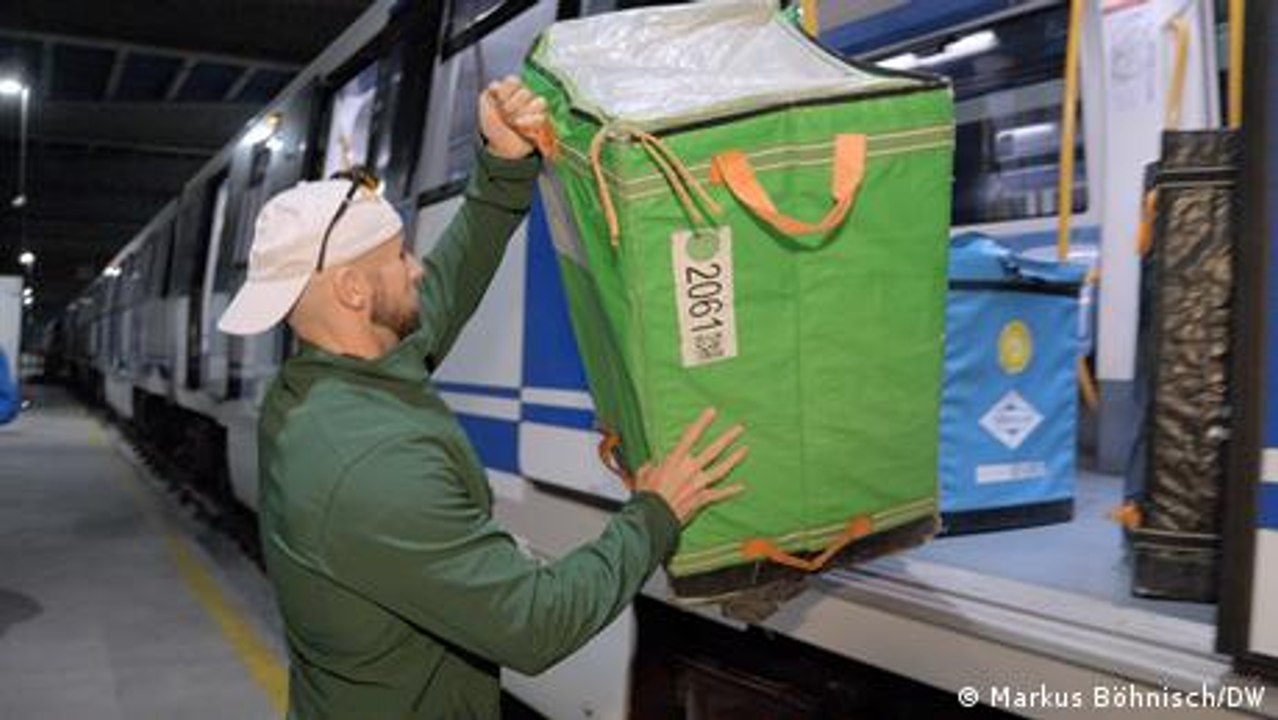 Madrid tests package delivery by subway to cut...