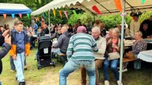 Morbihan : concours international du cri du cochon