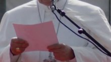 El PAPA visita el centro RAÍCES de acogida de MIGRANTES