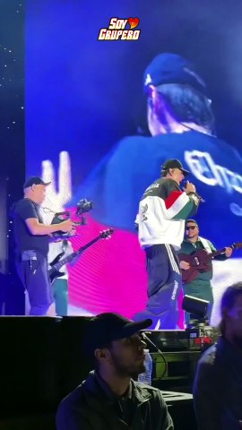 Peso Pluma cantó Cielito Lindo en Los Ángeles