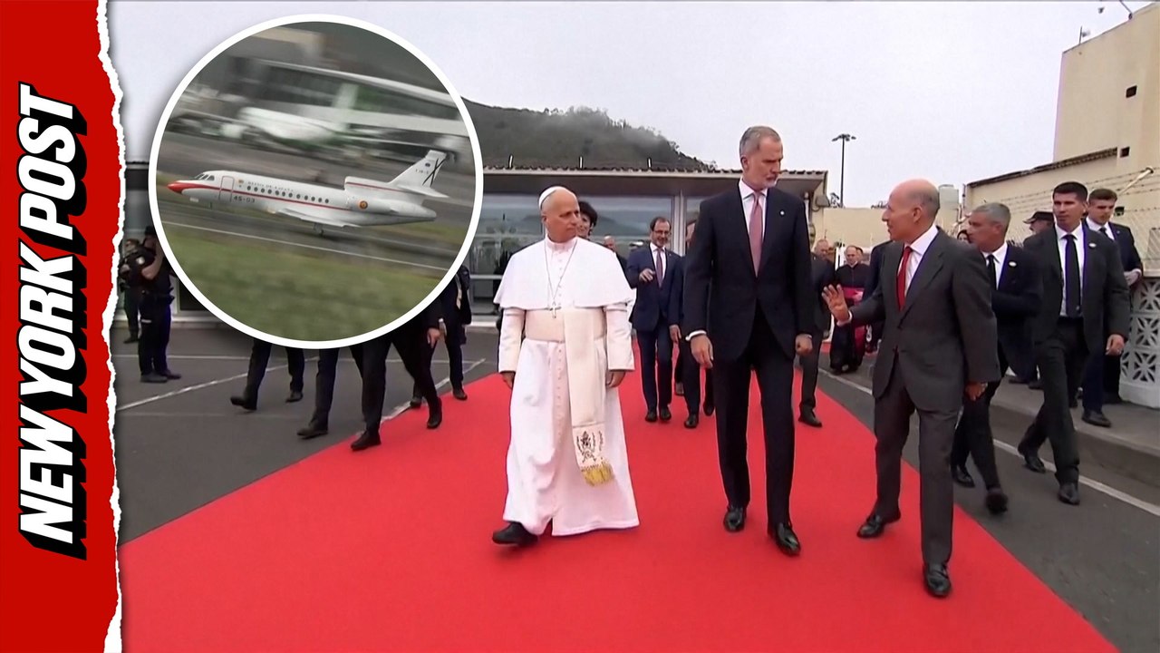 Pope Borrows Plane From King of Spain After His Has a Technical Issue
