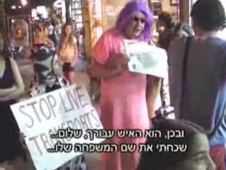 Dame Edna Everage against animals transport