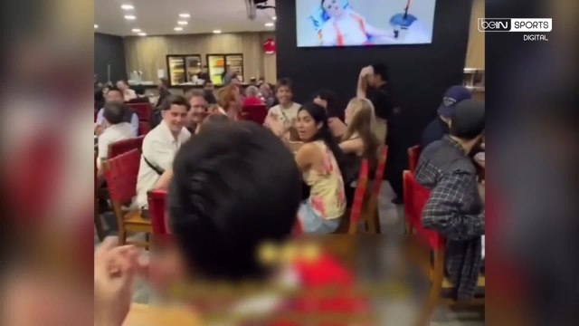 Mexican and Korean fans face off when “Gangnam Style” starts playing in a bar