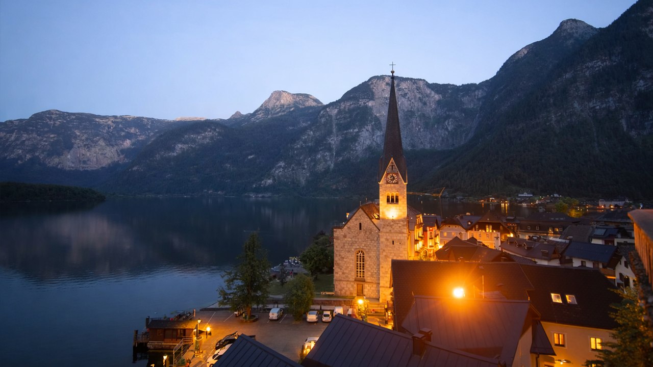 Hallstatt 4K 60fps: Fairytale Evening Walk in Austria