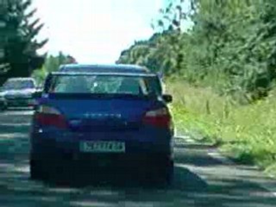 megane 1l6 vs subaru