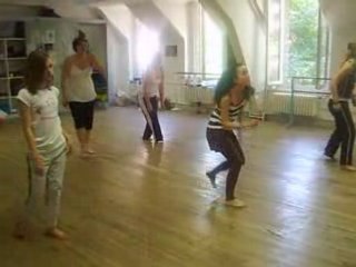 Lorie danser pasr la Mjc 2008 (groupe 15-25 ans )