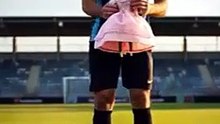 Soccer player turns into a princess with a magic doll! - Magic gender-swap video!