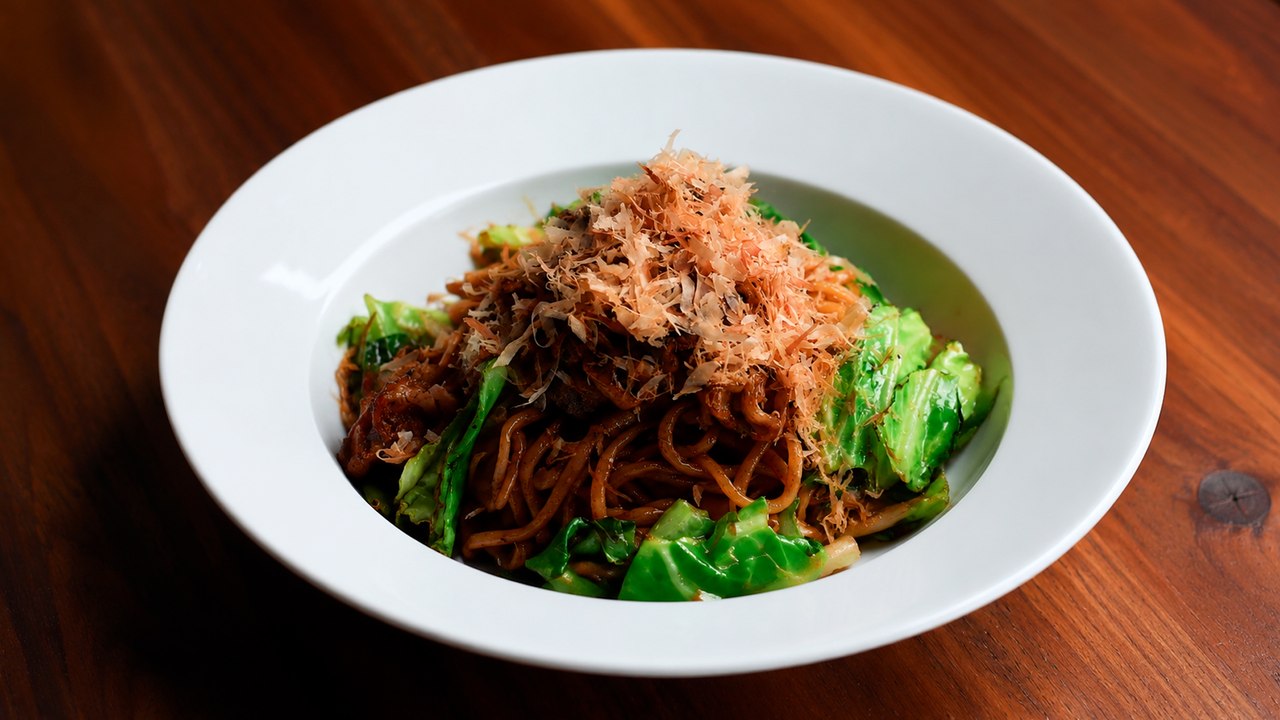 How Does Yakisoba Get So Savory? 🍜