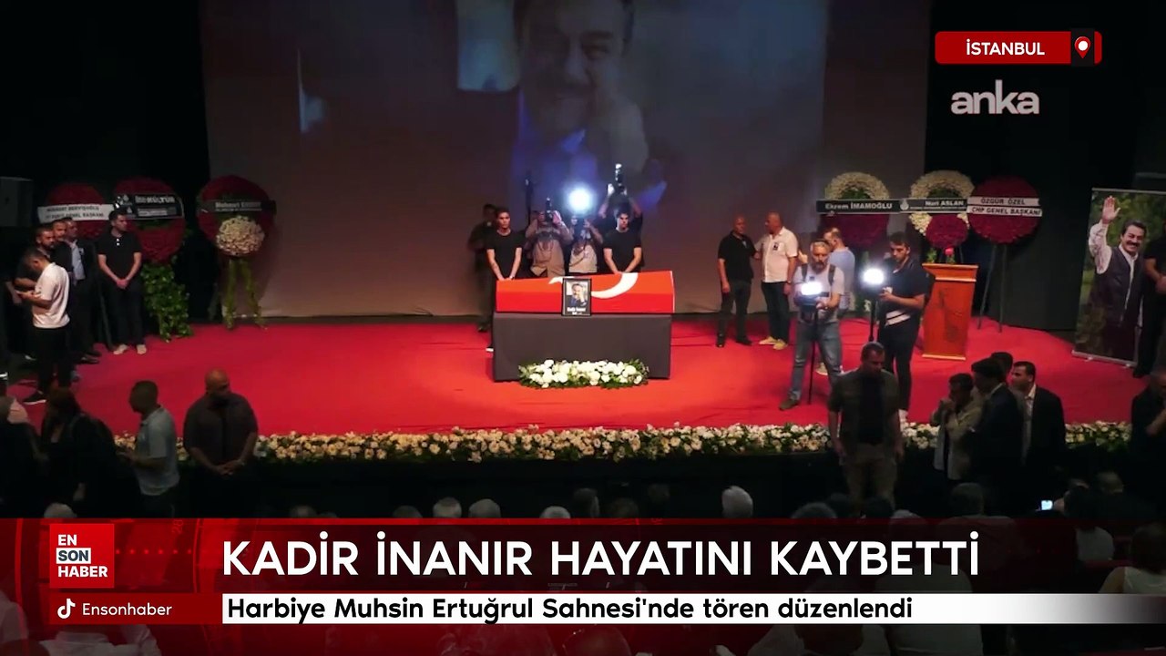 Kadir İnanır için Harbiye Muhsin Ertuğrul Sahnesi'nde tören düzenlendi