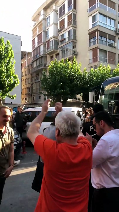 Ahlaksız ideoloji esir alıyor: Sapkın oğluyla gururu duyan baba skandalı!