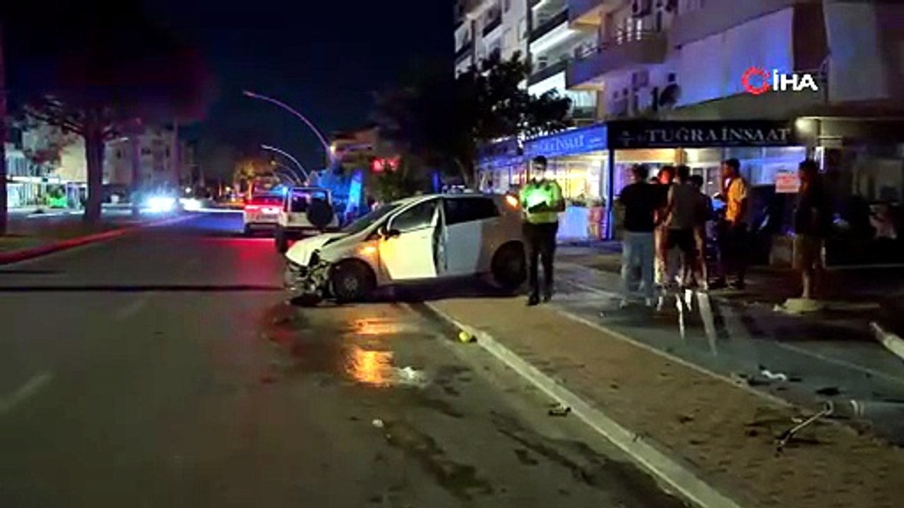 Kontrolden çıkan otomobil ortalığı savaş alanına çevirdi
